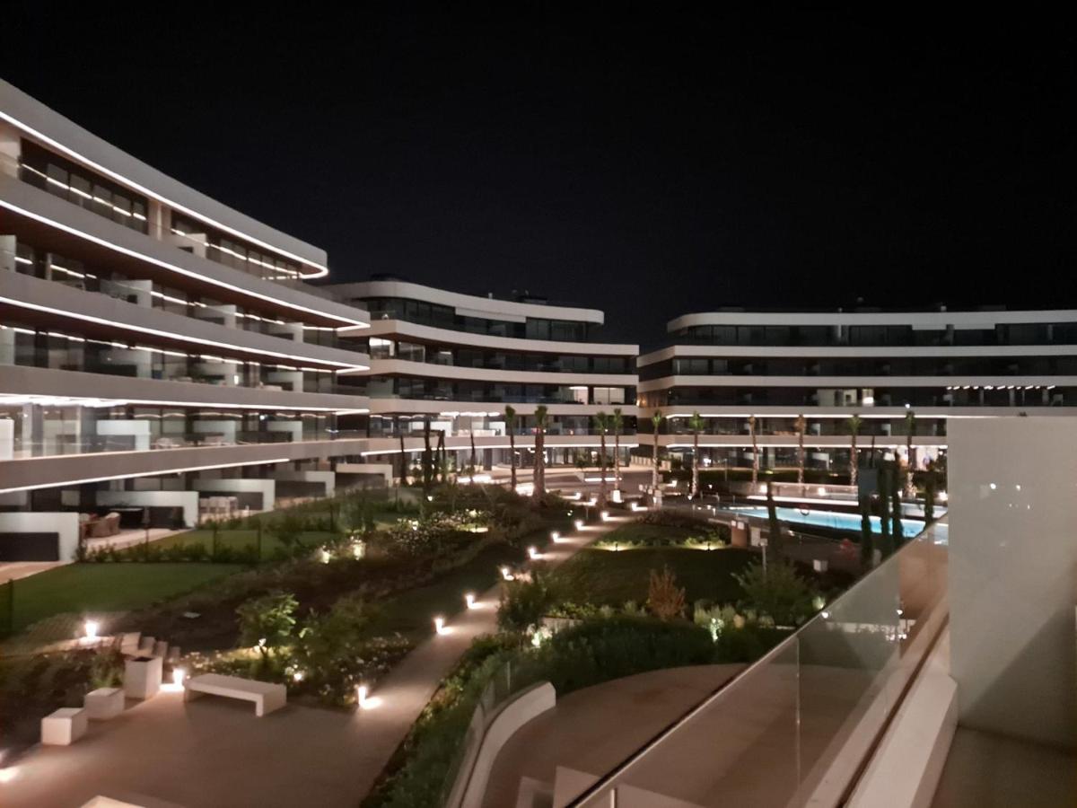 Luxury Complex Beachfront Apartment, Infinity Pool, Sauna, Gym And Large Terrace 토레몰리노스 외부 사진