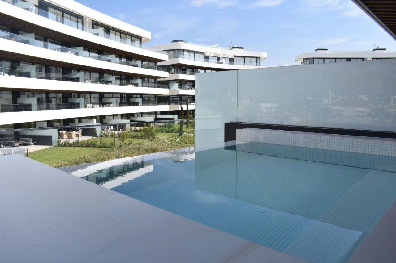 Luxury Complex Beachfront Apartment, Infinity Pool, Sauna, Gym And Large Terrace 토레몰리노스 외부 사진