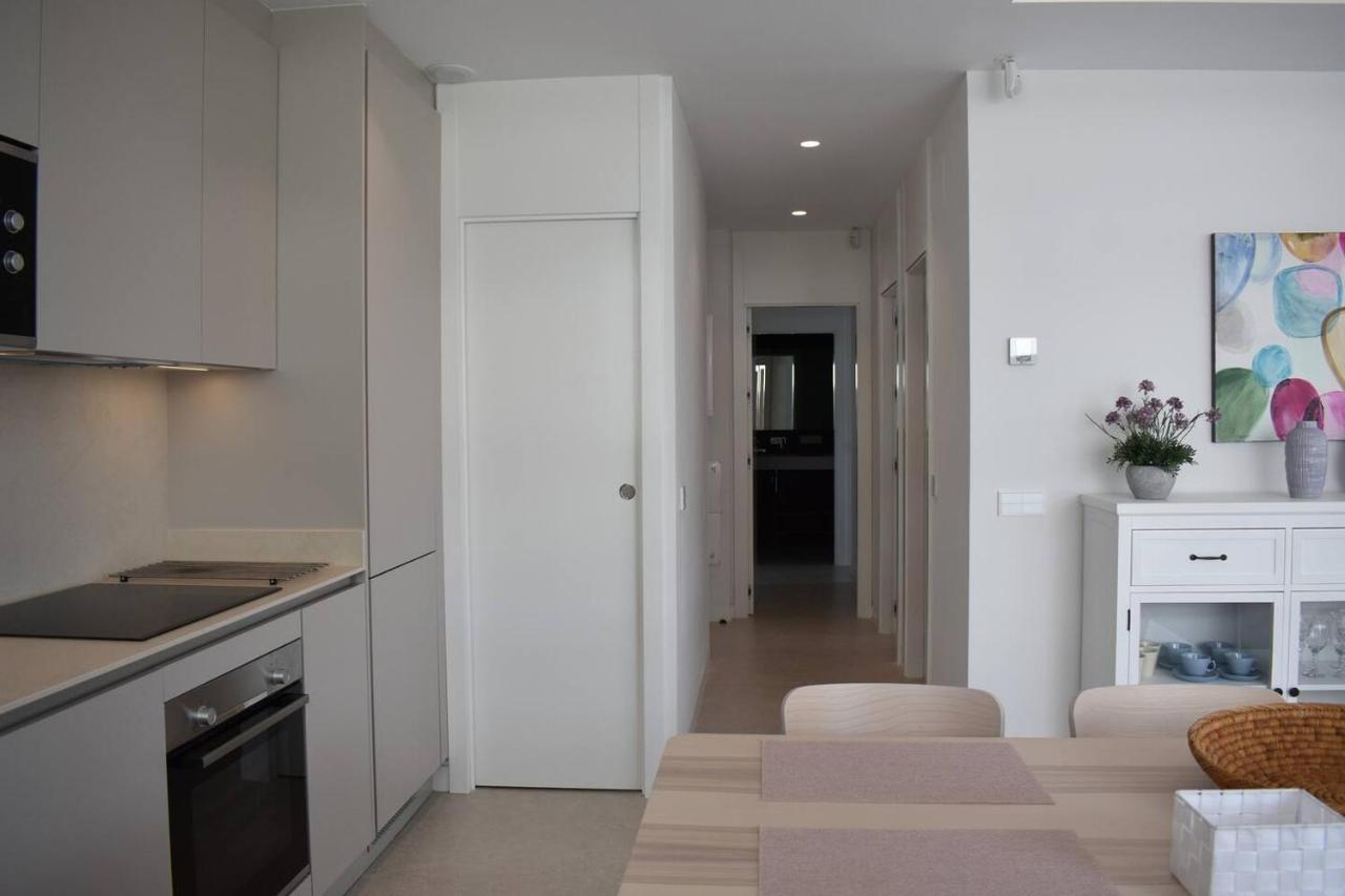 Luxury Complex Beachfront Apartment, Infinity Pool, Sauna, Gym And Large Terrace 토레몰리노스 외부 사진