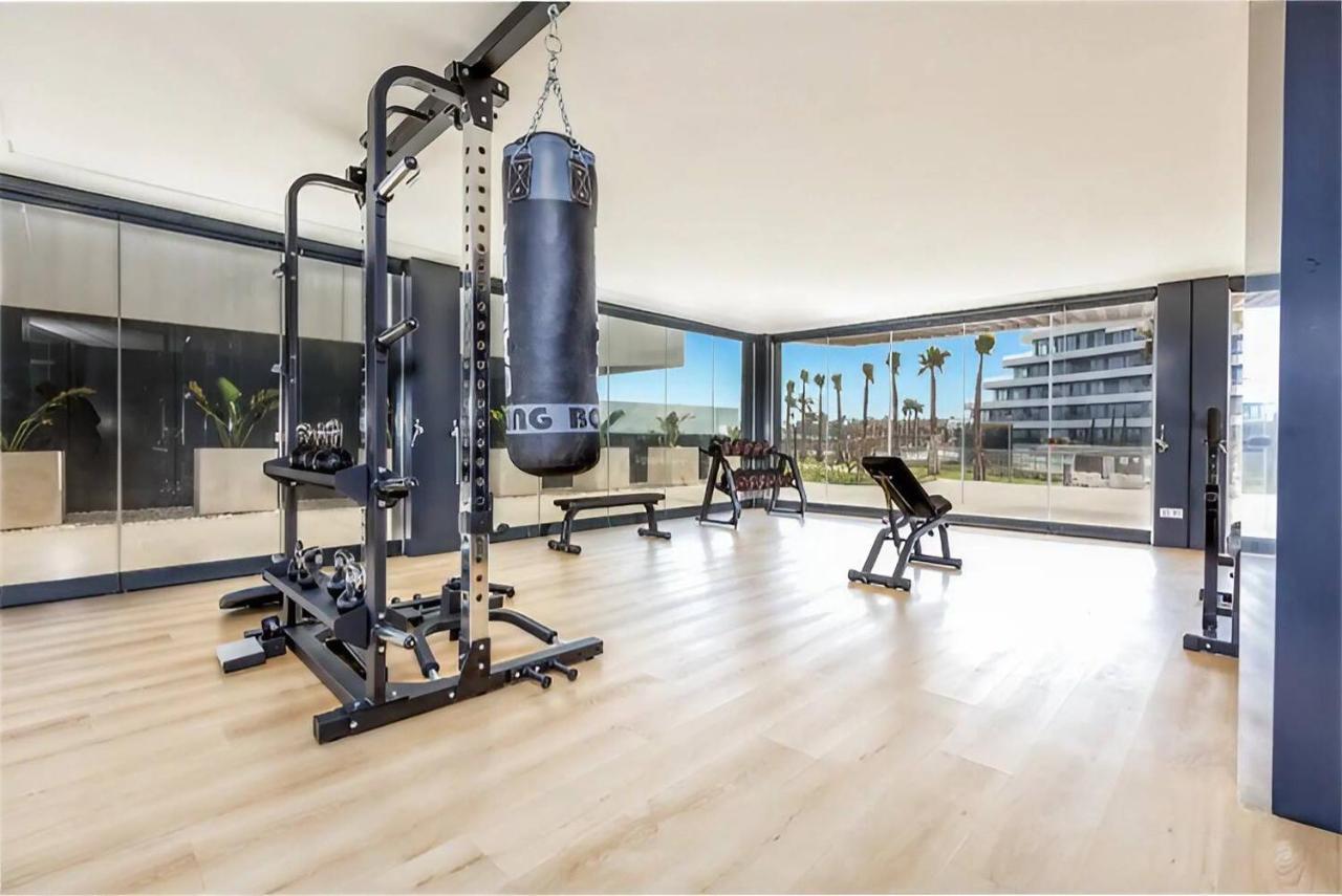 Luxury Complex Beachfront Apartment, Infinity Pool, Sauna, Gym And Large Terrace 토레몰리노스 외부 사진